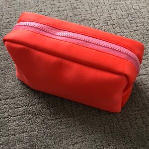 Cosmetic bag